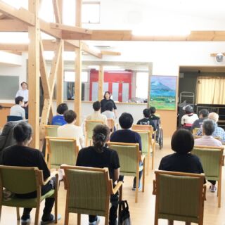 .
こんにちは、本部事務局です。  7月16日に陽だまり地域貢献事業として
お年寄りも楽しめるピラティス教室を開催しました！
.
.
ピラティスで体を動かした後には
職員お手製の冷やしぜんざいと藤美寮の新茶を提供しました🥣
.
.
今後もイベントを企画していく予定ですので
今回参加できなかった方も楽しみに待っていてください☺
.
.
.
#たかしま会 #地域貢献事業 #地域貢献 #ピラティス #冷やしぜんざい #福祉サービス #介護サービス #福祉事業所 #福祉施設 #介護施設 #養護老人ホーム #高齢者施設 #藤波園 #障害者施設 #障がい者支援 #藤美寮 #障がい者デイサービス #デイサービスセンター藤 #アンフィニ #就労継続支援B型 #藤の樹工房 #藤美相談支援事業所 #地域貢献事業行こカー #施設入所 #短期入所 #ショートステイ #利用者募集 #滋賀県 #高島市 #マキノ町